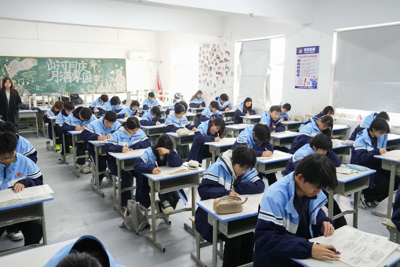 4552ec237b1fcc5a04f6a9161206245a.jpg 4552ec237b1fcc5a04f6a9161206245a.jpg