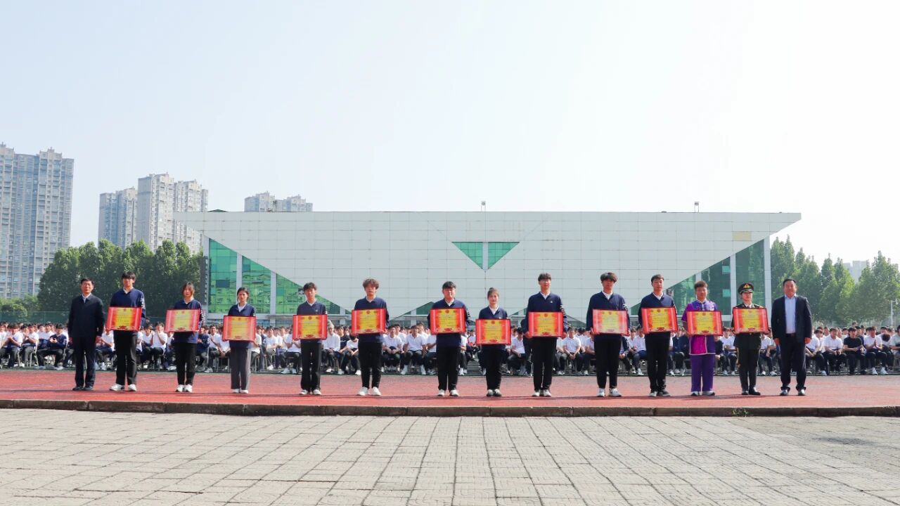 b138ed5c3222b68c8352b64af1505bdd.jpg b138ed5c3222b68c8352b64af1505bdd.jpg