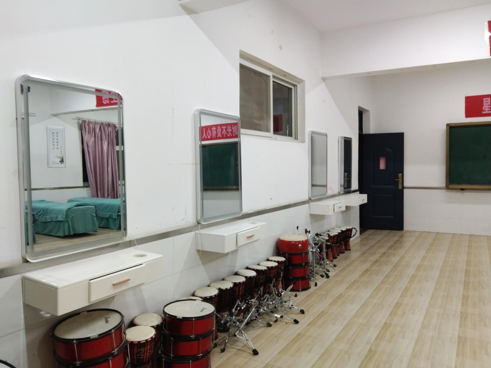 88333cd008ae75f53ea20424120ae1e.jpg 88333cd008ae75f53ea20424120ae1e.jpg